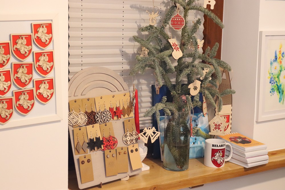 Цацкі, магніты, календары ад беларускіх дызайнераў.