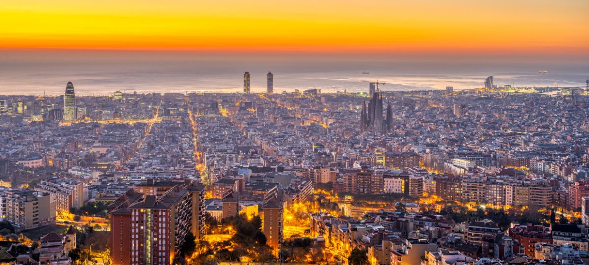 Барселона. Фото: canva.com.