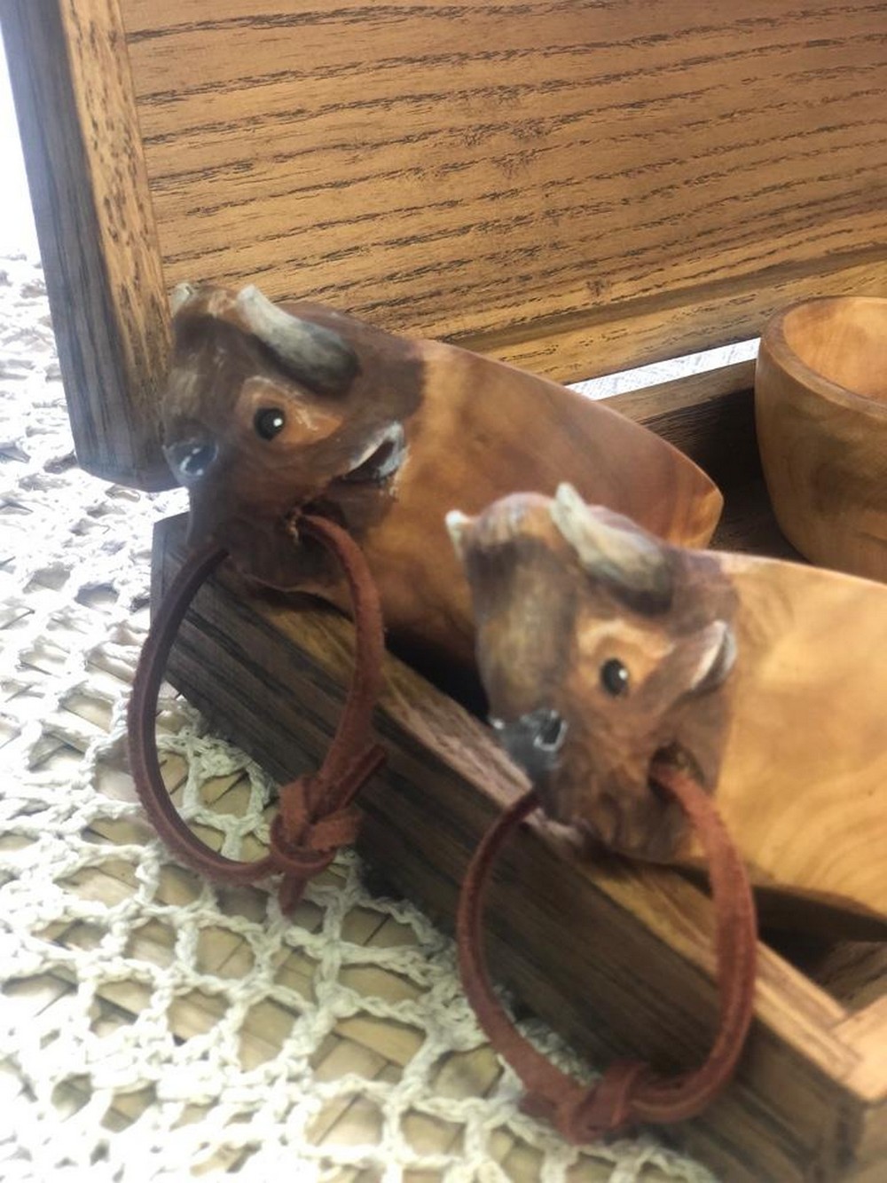 Рюмки в форме зубра. Фото: artfolk.by