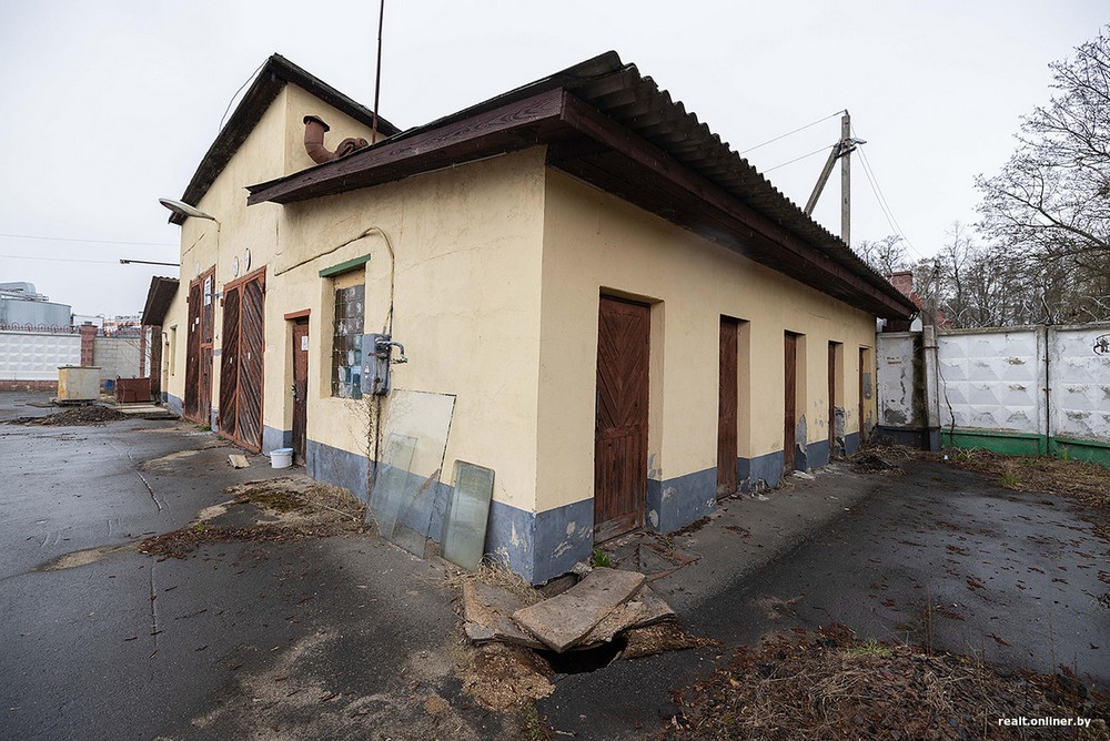 Гараж, который купил Владислав Позняк. Фото: Onliner