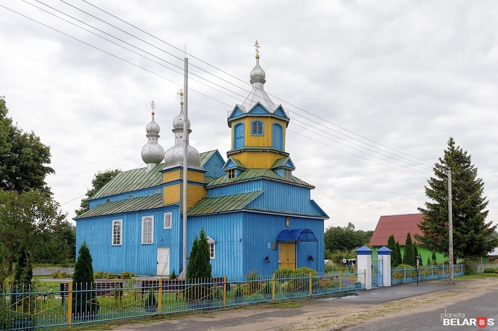 Деревянная церковь святого Архангела Михаила в агрогородке Степанки Жабинковского района. 