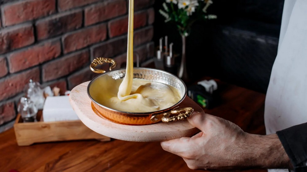 Сырное фондю. Фото: freepik.com